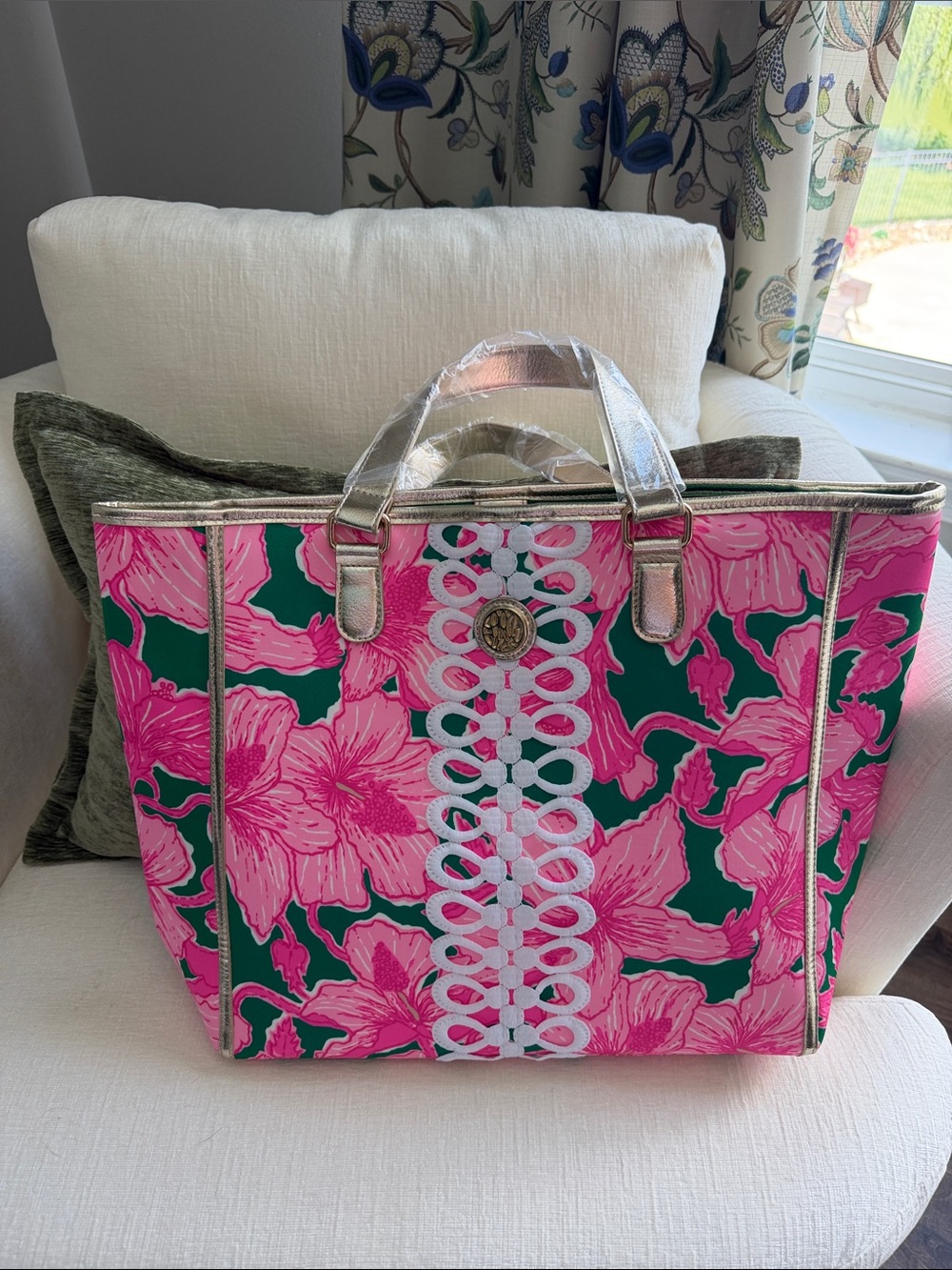 NEW Lilly Pulitzer Pink & Green Floral Tote with Gold Metallic Trim